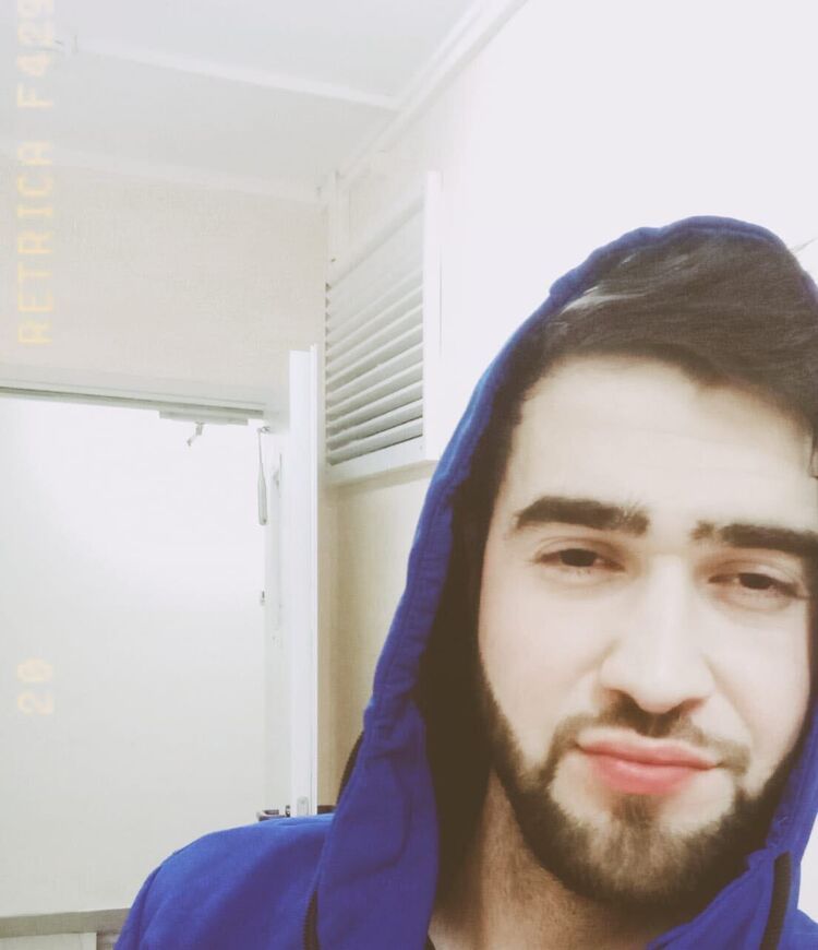  48068028  , 34 ,    