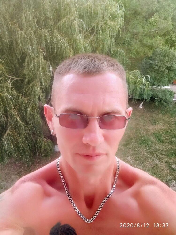  22846348  , 42 ,    