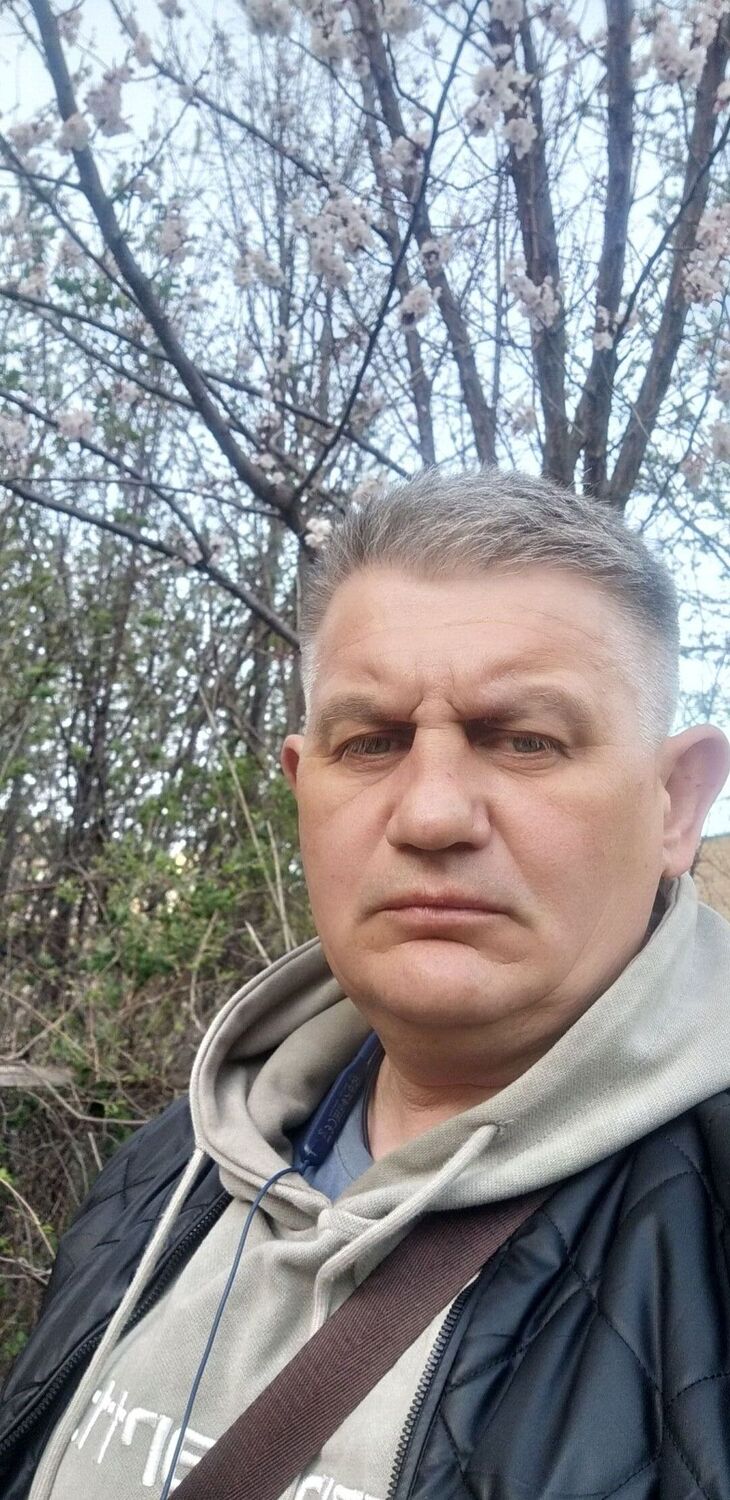  44082688  , 51 ,    
