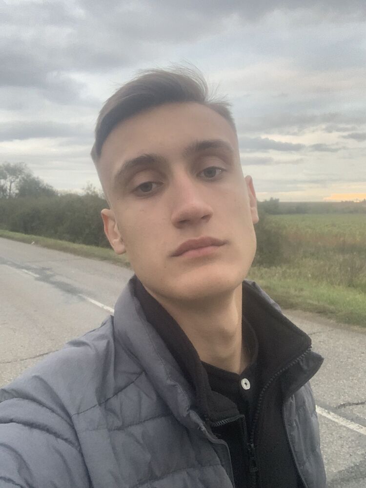 43670618  , 21 ,    