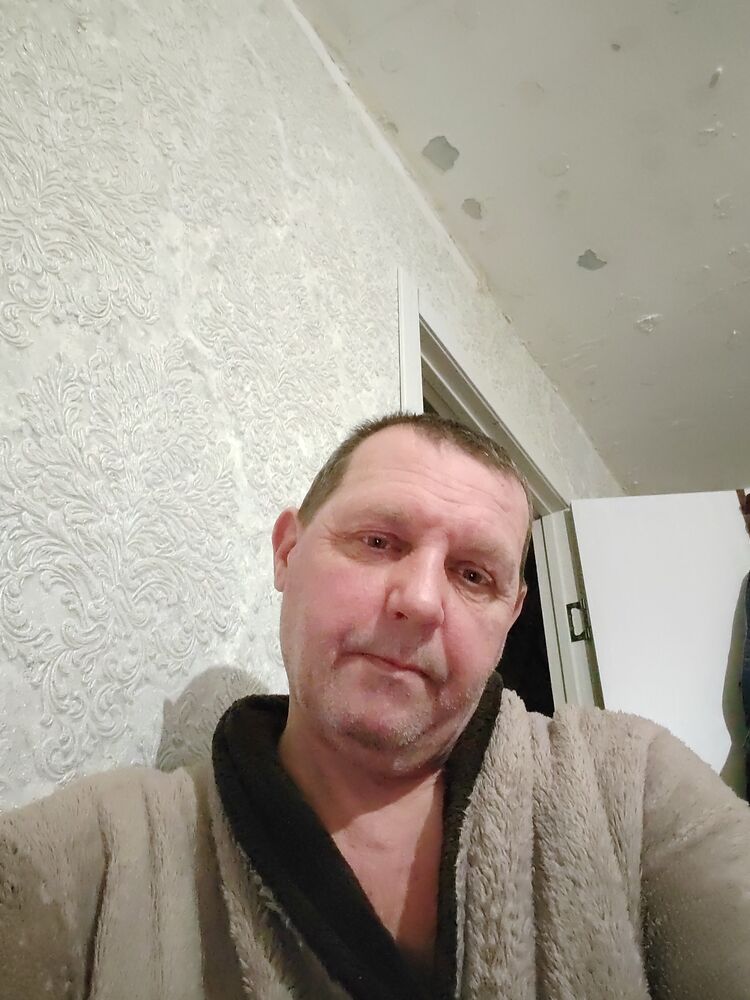 48713358  , 51 ,    