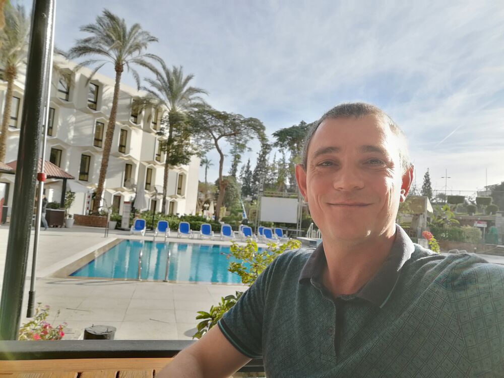  39969218  Alex, 43 ,    