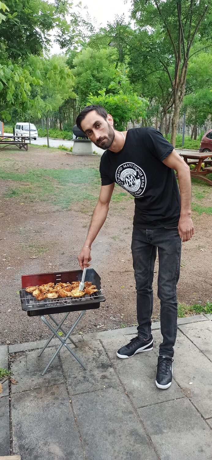  27611368  Elhan, 33 ,    