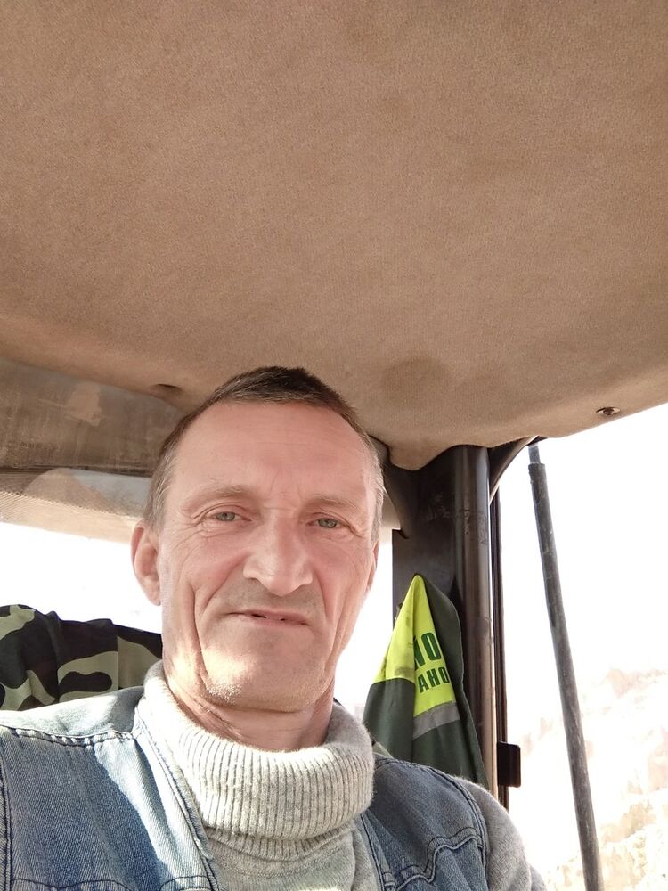  13622818  Alexandr, 61 ,    