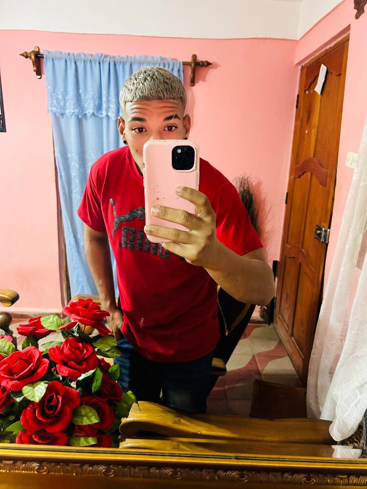  ,   Rosbel, 22 ,   ,   