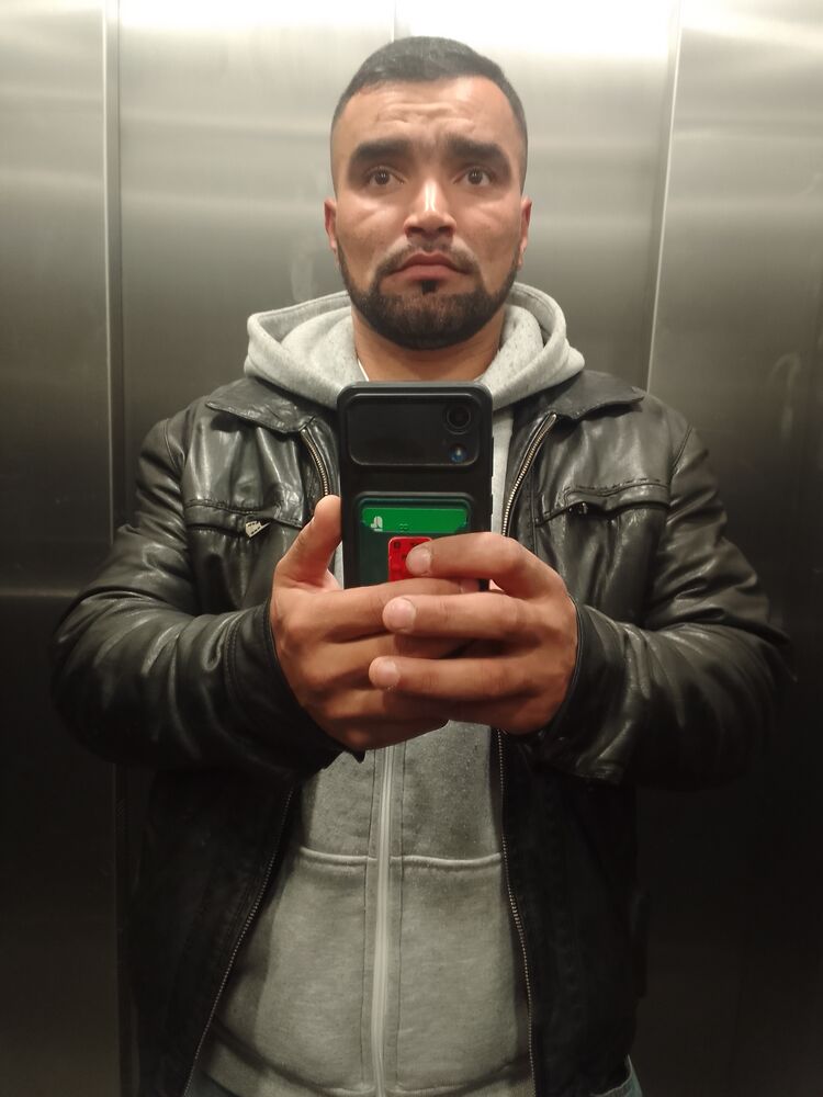  52836458  , 35 ,    -