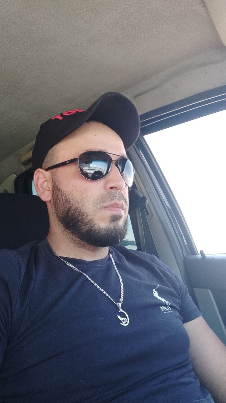  27428718  Farik, 32 ,    