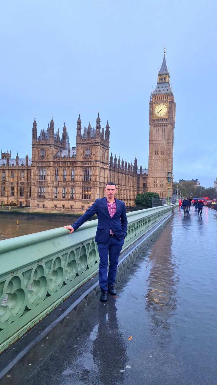 43189598  Rostyslav, 30 ,    Charenton-Le-Pont