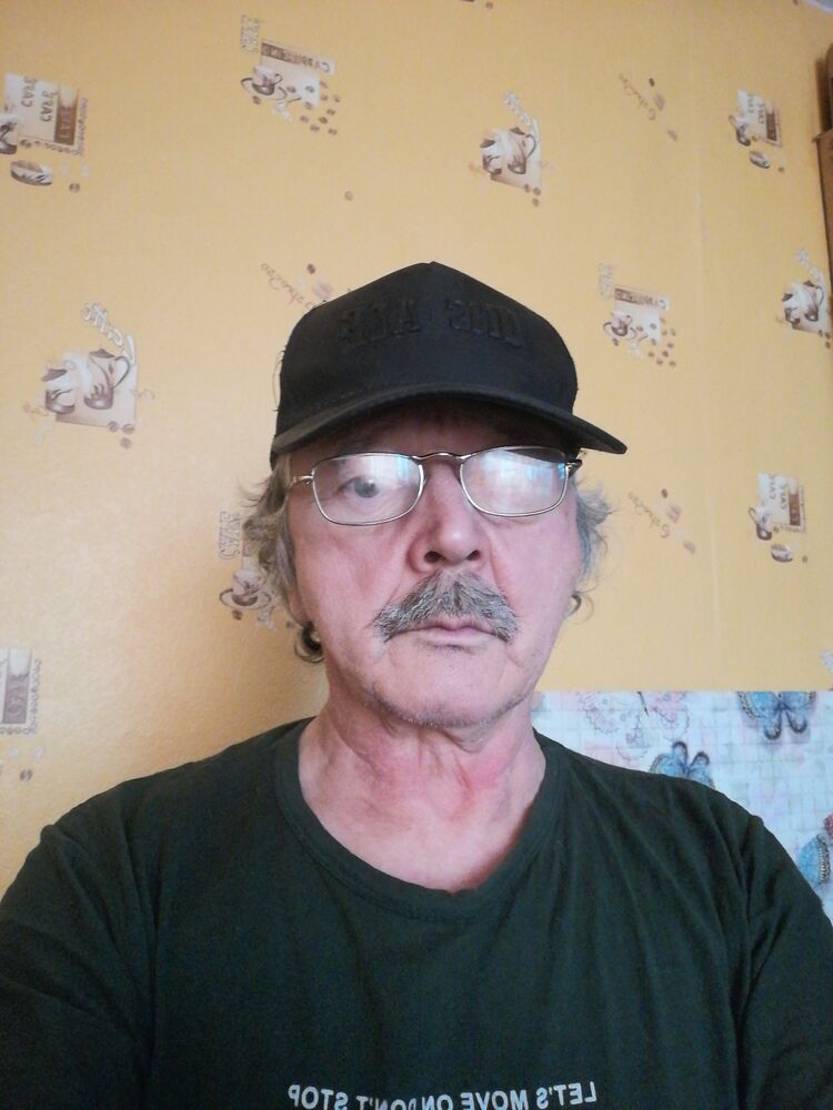  32421748  , 65 ,    