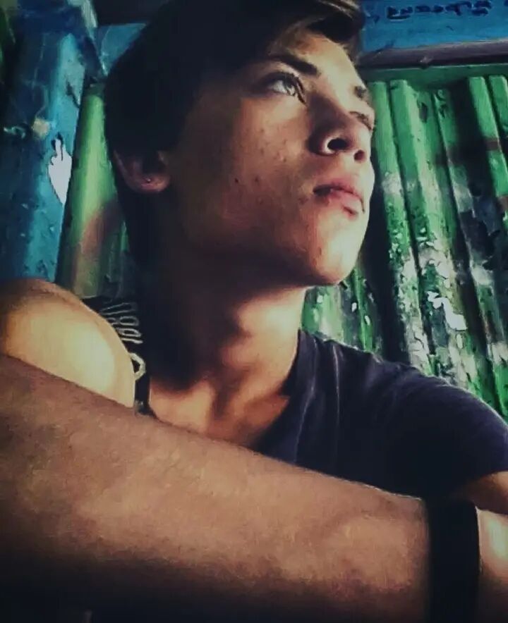  34694318  Ilya, 26 ,    --