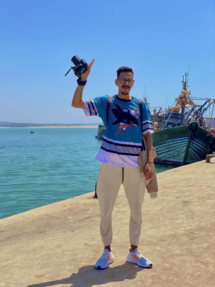  37146418  Salah, 26 ,    