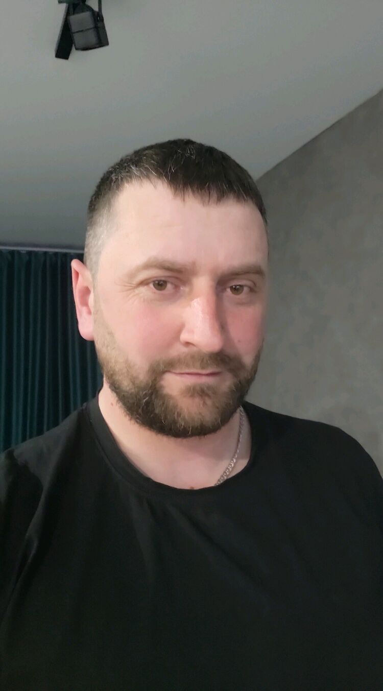  43897128  , 40 ,     