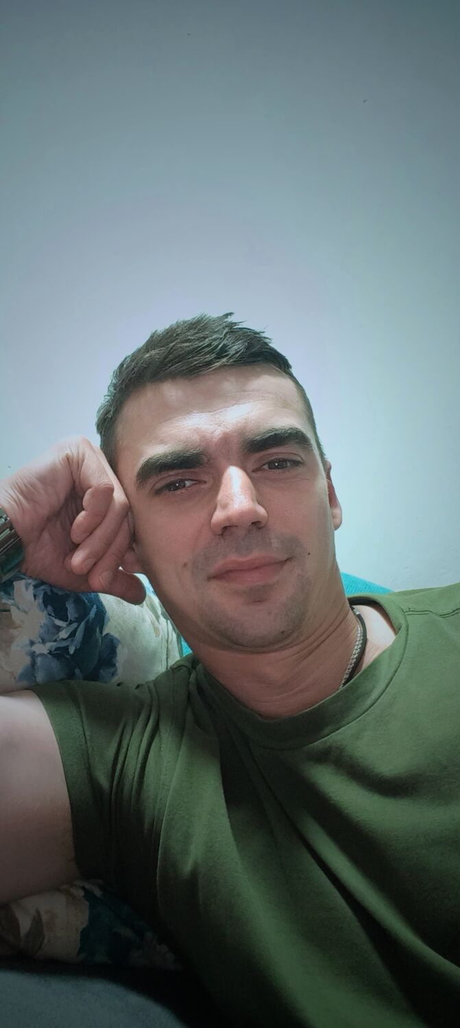  ,   Evgen, 32 ,   