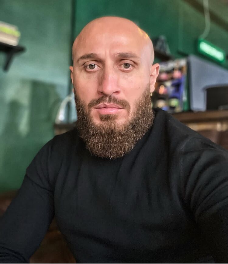  54206448  David, 39 ,    