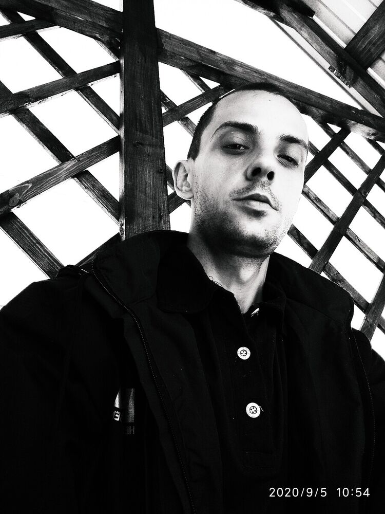  21073968  Sergei, 38 ,    