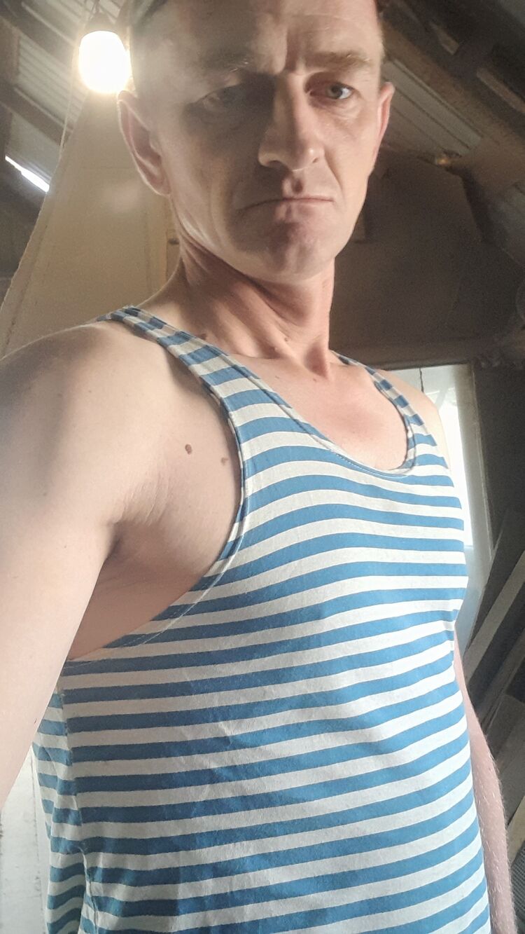  44810698  , 39 ,    