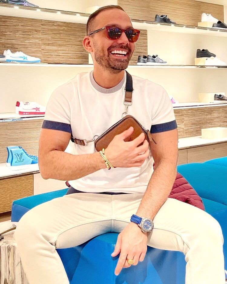 ���� 53817218 ������� ������, 37 ���, ���� ���������� � ������������