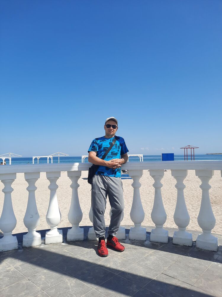  34997438  Vitaly, 44 ,    