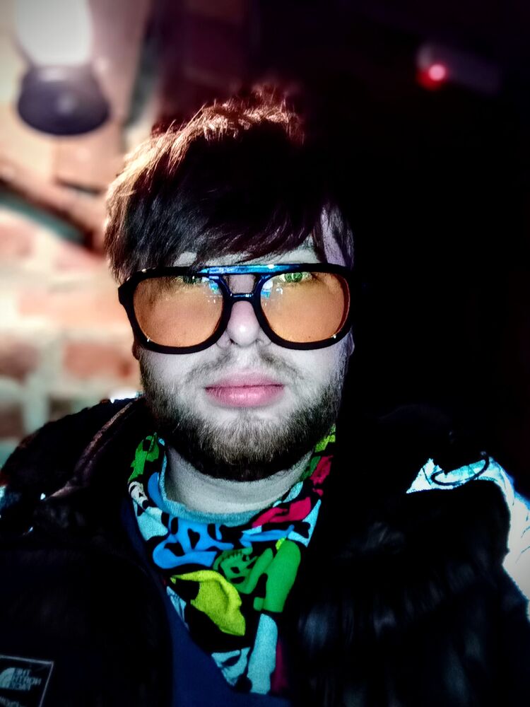  37404488  Nikolas, 25 ,    