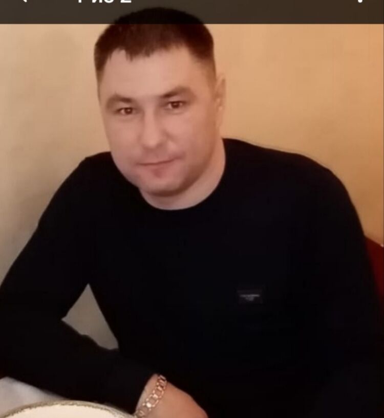  19171168  Aleksandr, 40 ,    