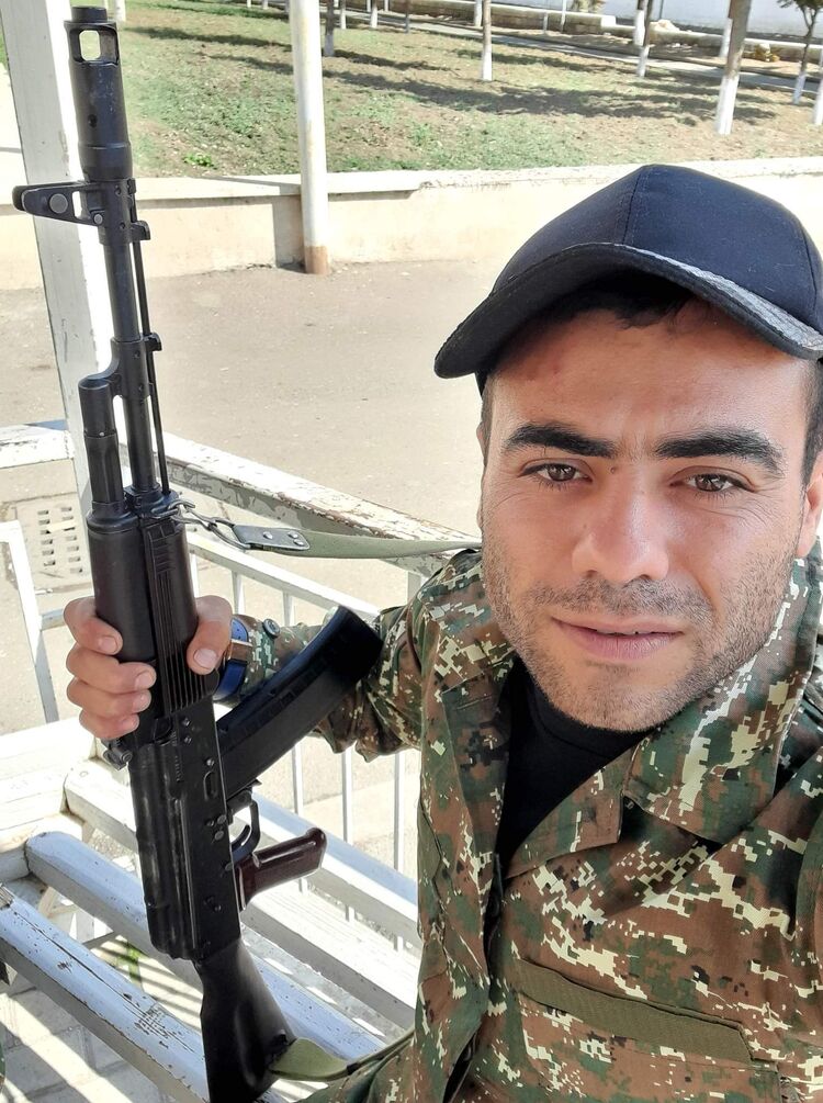  29720838  , 32 ,    -