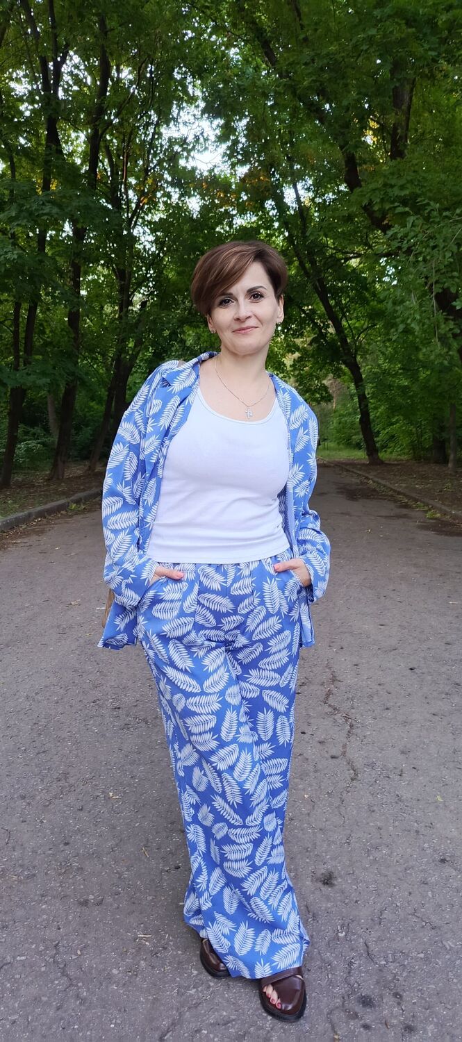  53584318  , 44 ,    --