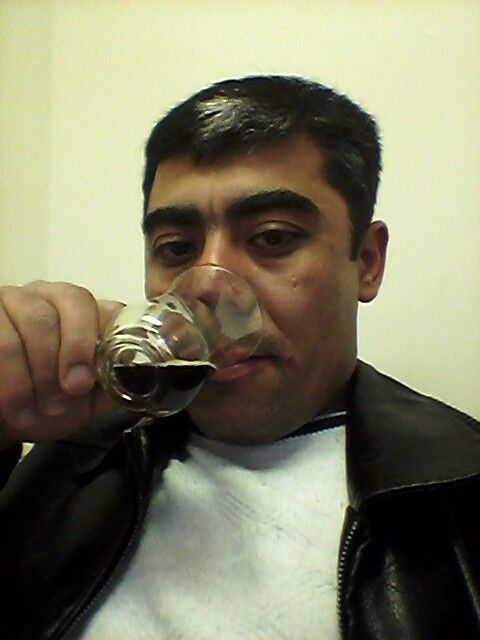  11680258  Yakub, 44 ,    