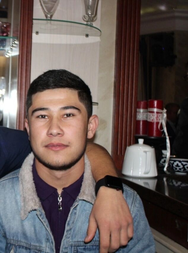  26572728  Jonny, 26 ,    