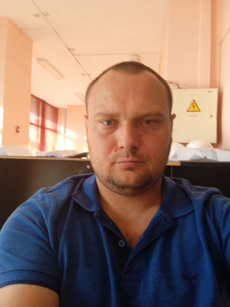  52828888  , 35 ,    