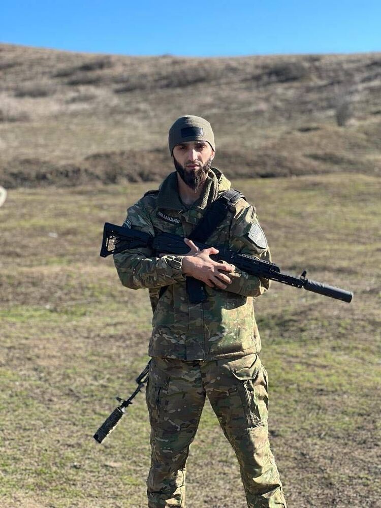  53811838  Djabrailll, 27 ,    