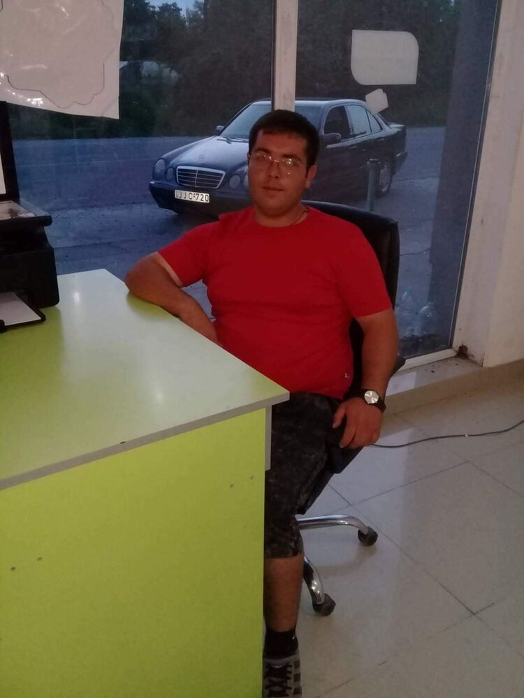  ,   Mamuka, 35 ,   ,   , c , 