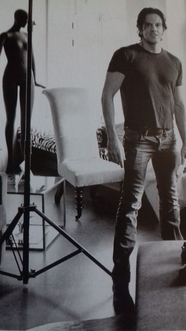  23878278  Azer, 38 ,    