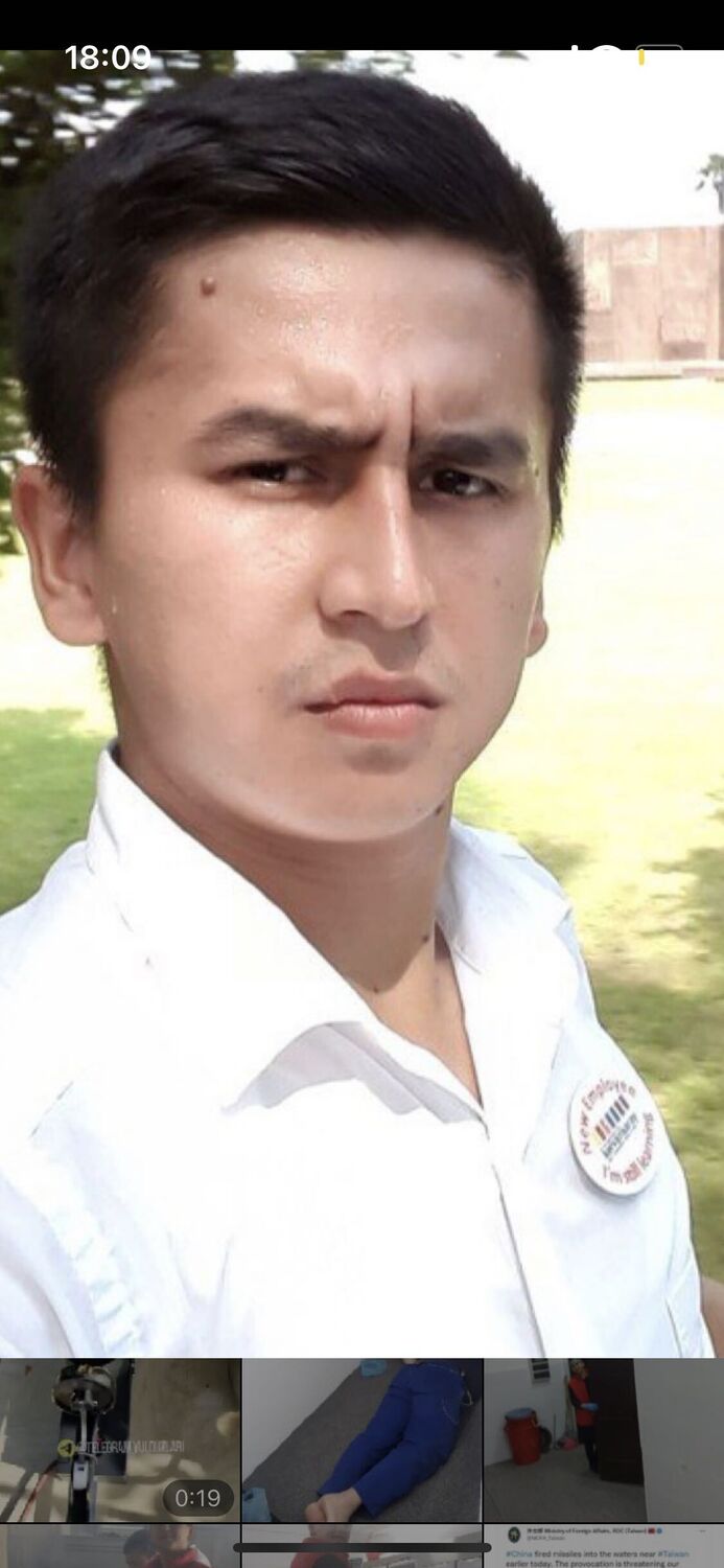  31842198  Jahongir, 40 ,    