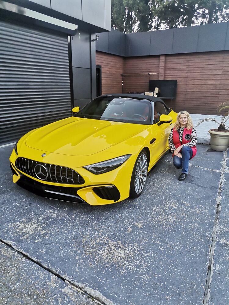  ,   Mari, 44 ,   