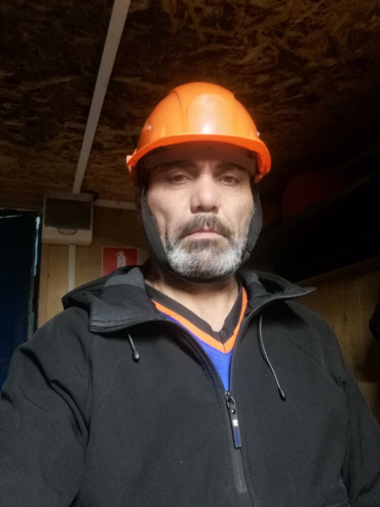  31946228  Pasha, 49 ,    