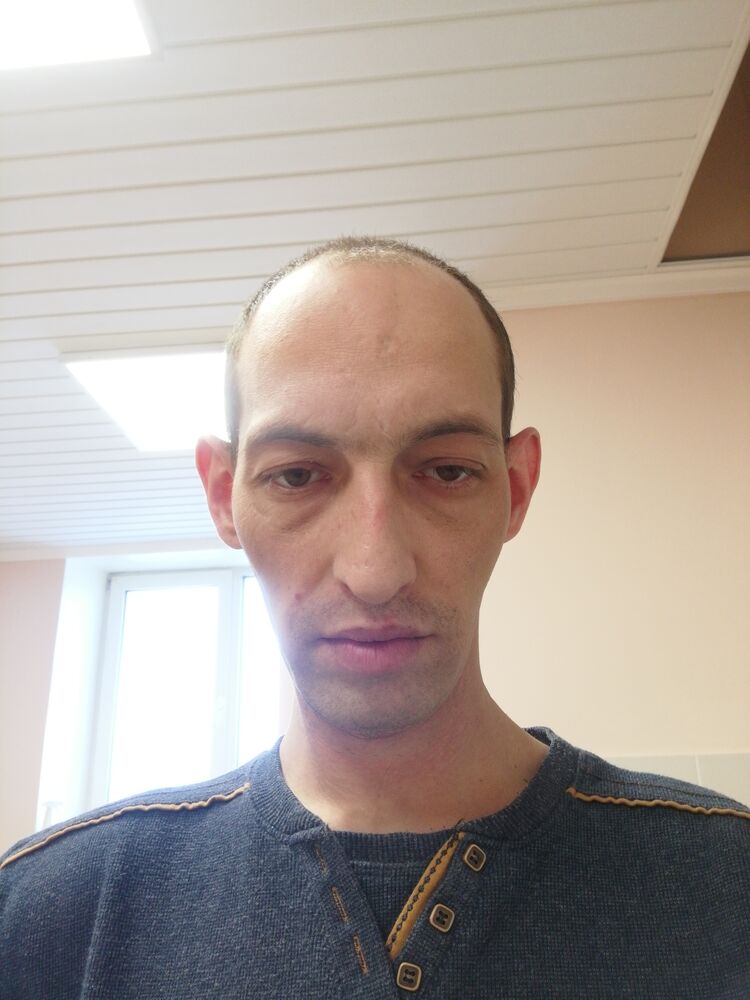  31928478  , 37 ,    