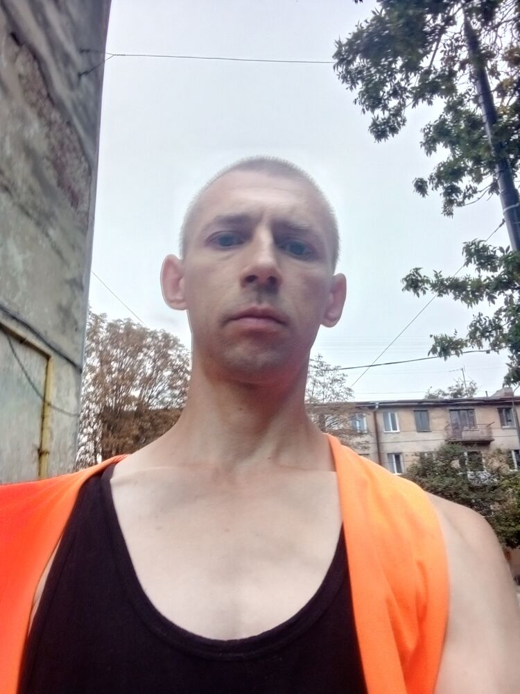  46136508  , 40 ,    