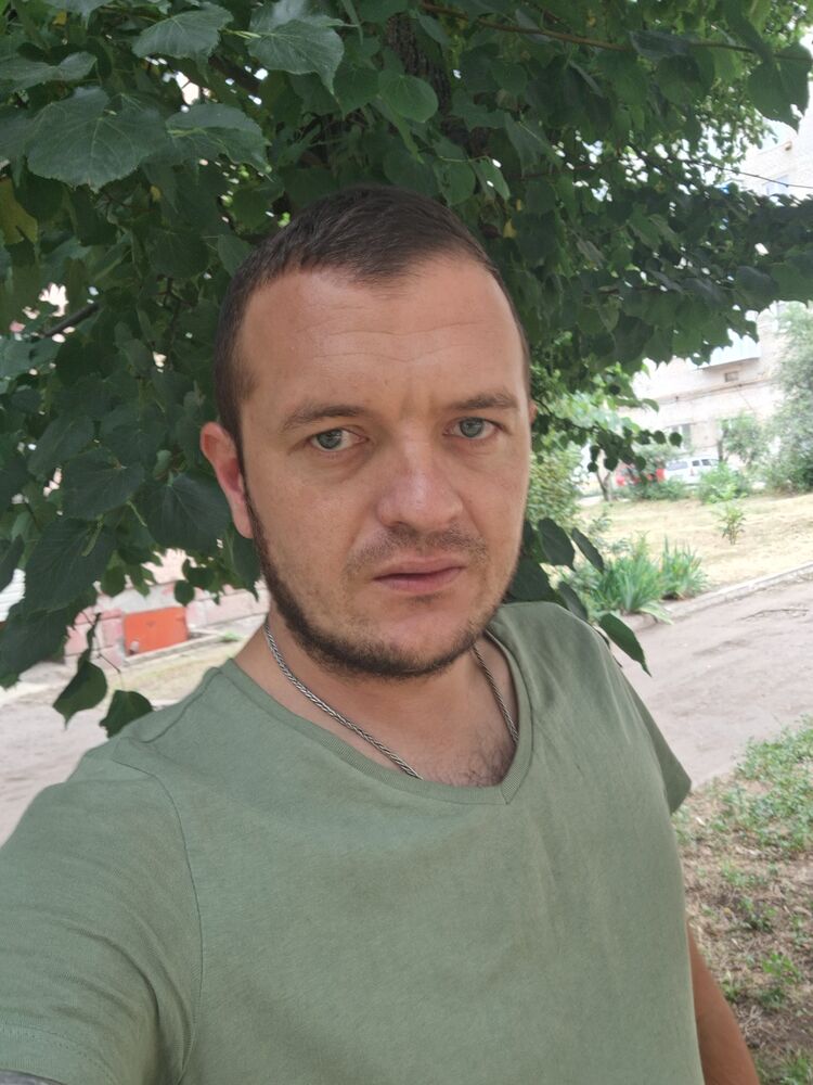  35827348  , 37 ,    