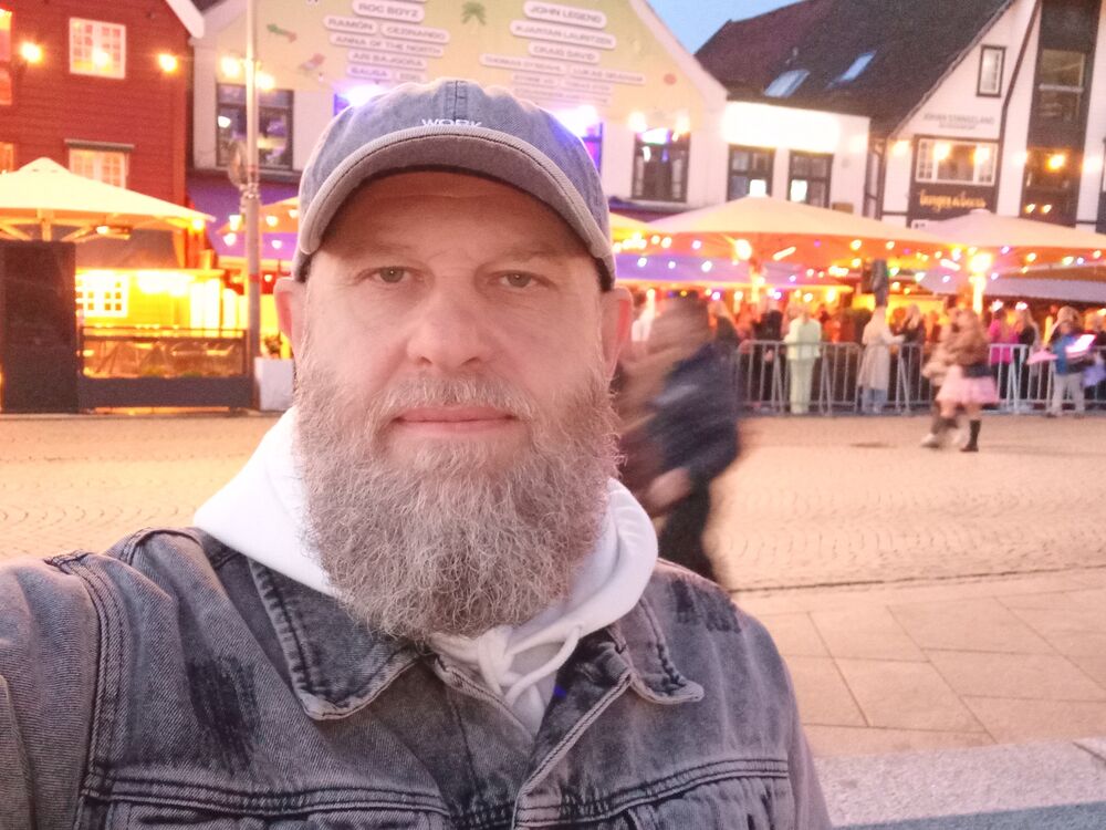  Lillestrom,   , 48 ,   ,   