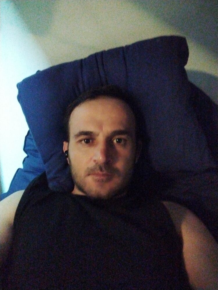  45155608  Enes, 42 ,    