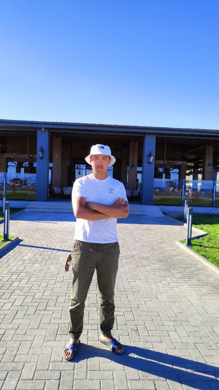  30055618  Erlan, 41 ,    