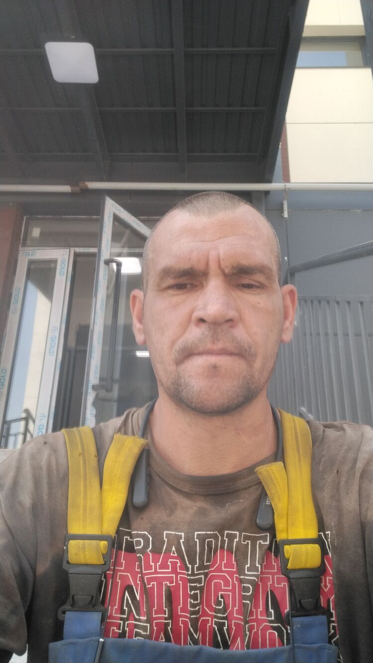  48220218  , 40 ,    
