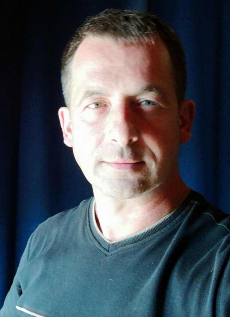 51645818  Vladimir, 55 ,    