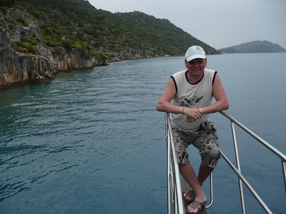  8641378  Serge, 54 ,    