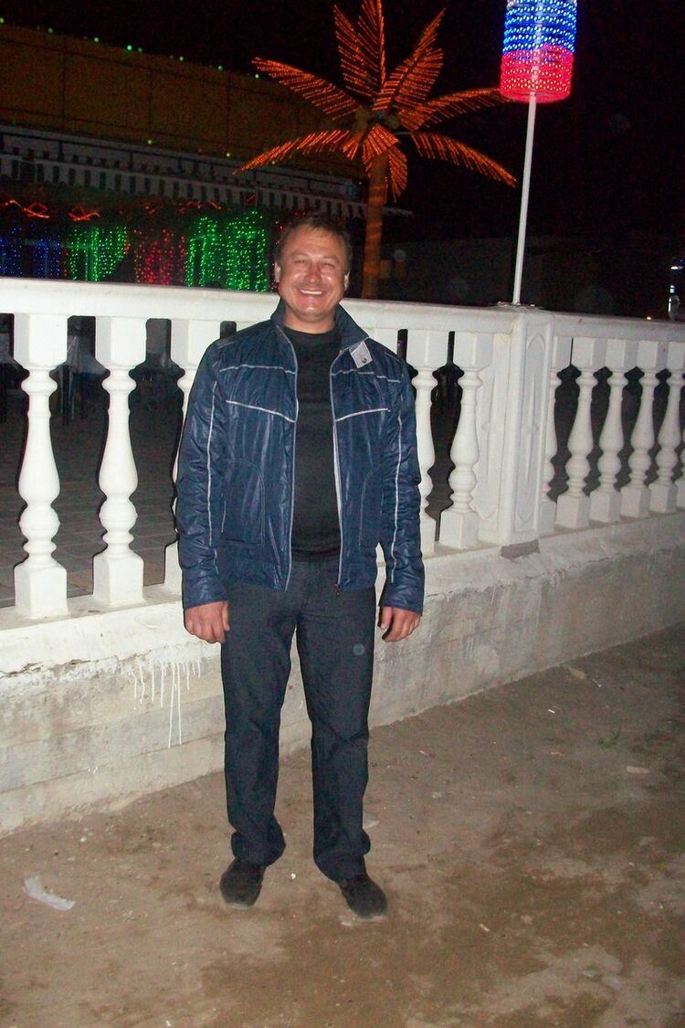  10478048  Nikolayy, 58 ,    