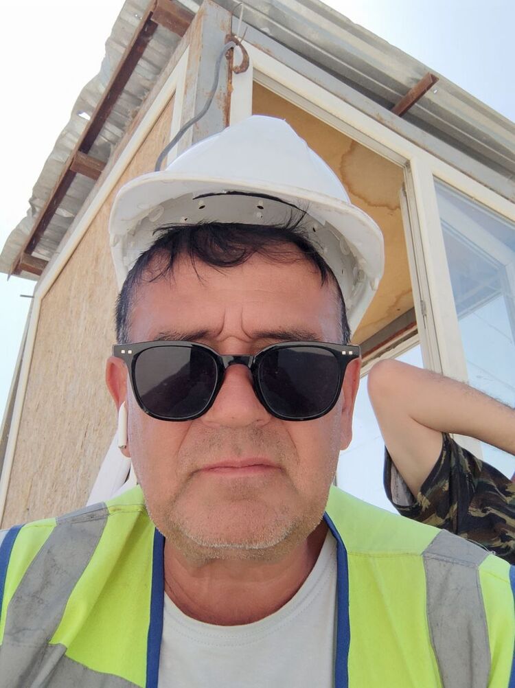  52987918  Alim, 53 ,    