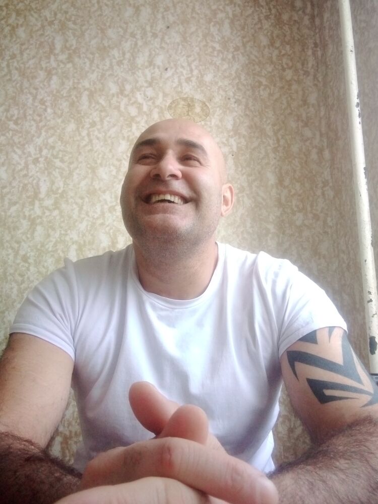  40527528  Farhod, 44 ,    