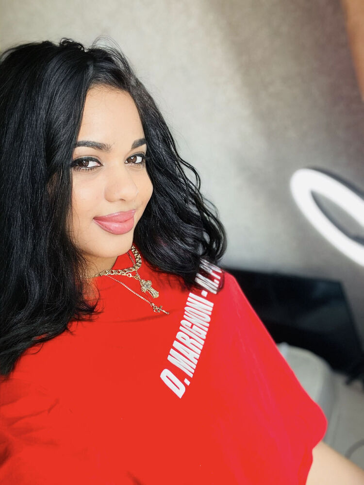  ,   Milana, 23 ,   ,   