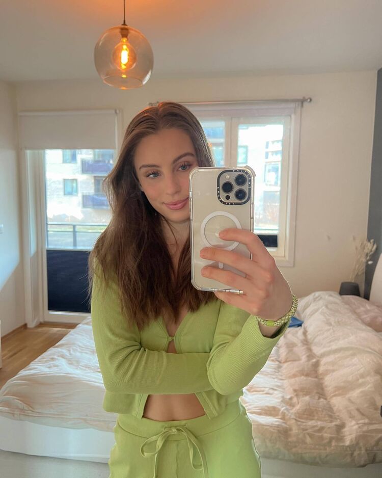  ,   , 27 ,   c , 
