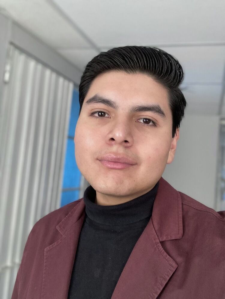  ,   Gustavo, 24 ,     , c 